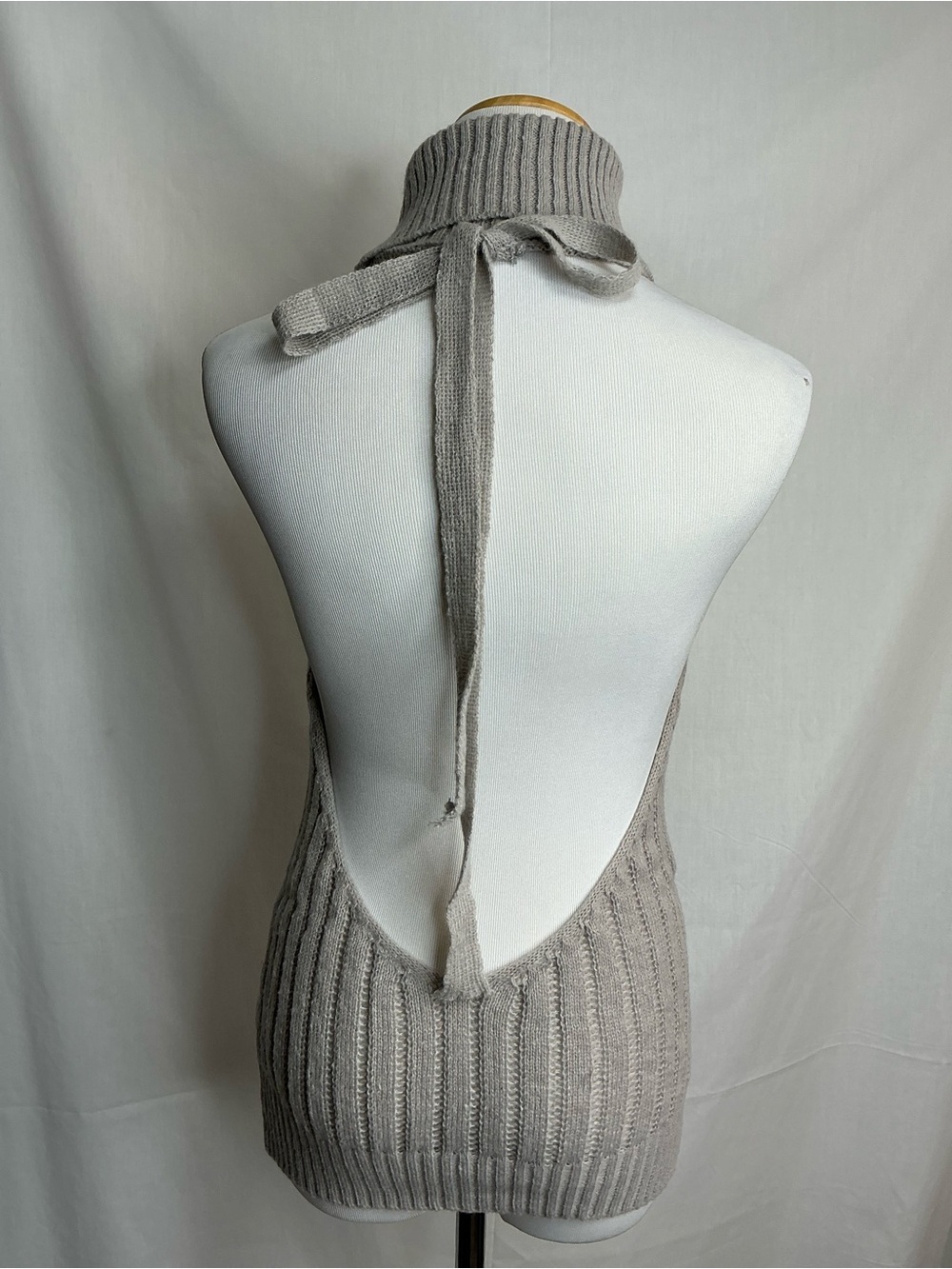 2227 - Ribbed Keyhole Turtleneck Sweater - Taupe - Picture 5 of 6